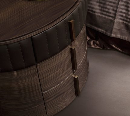 Dytone Bedroom Set
